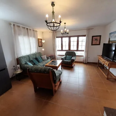 Casa Ana Perez *